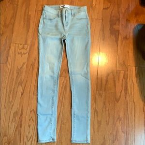 Old Navy rock star jeggings light wash
